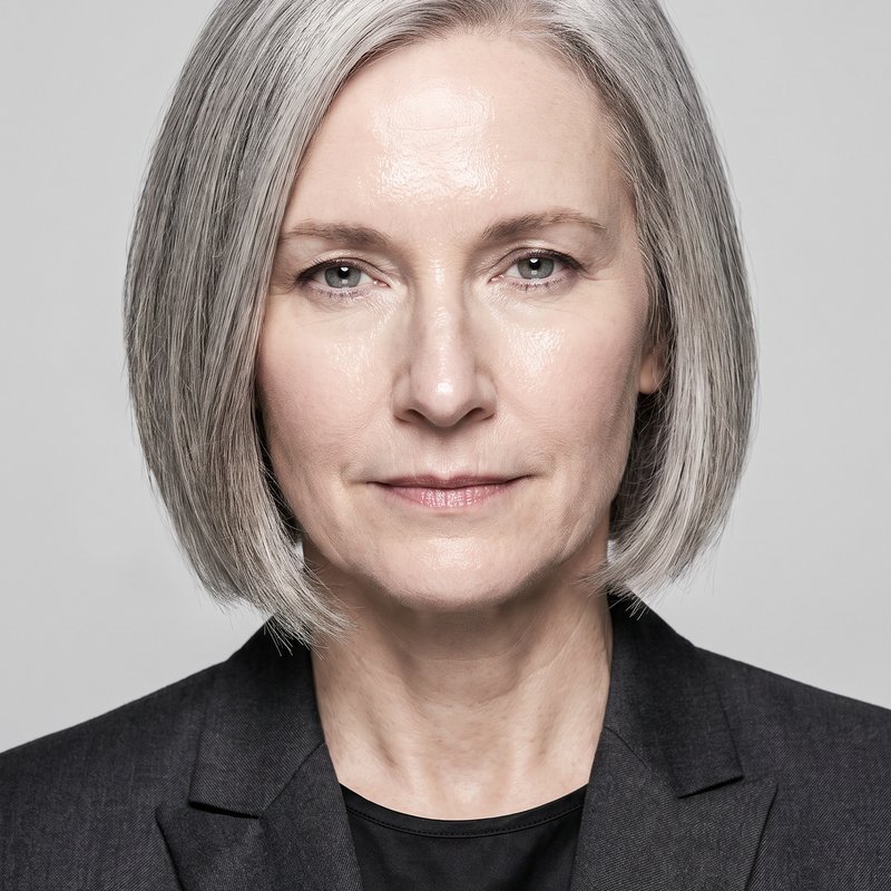 Studio portrait of Eleanor S. Ward, Chief Risk and Compliance Officer